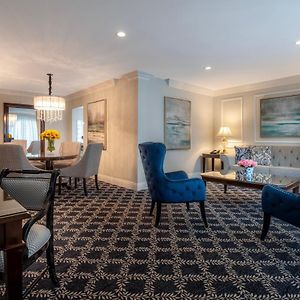 Luxury King Suite